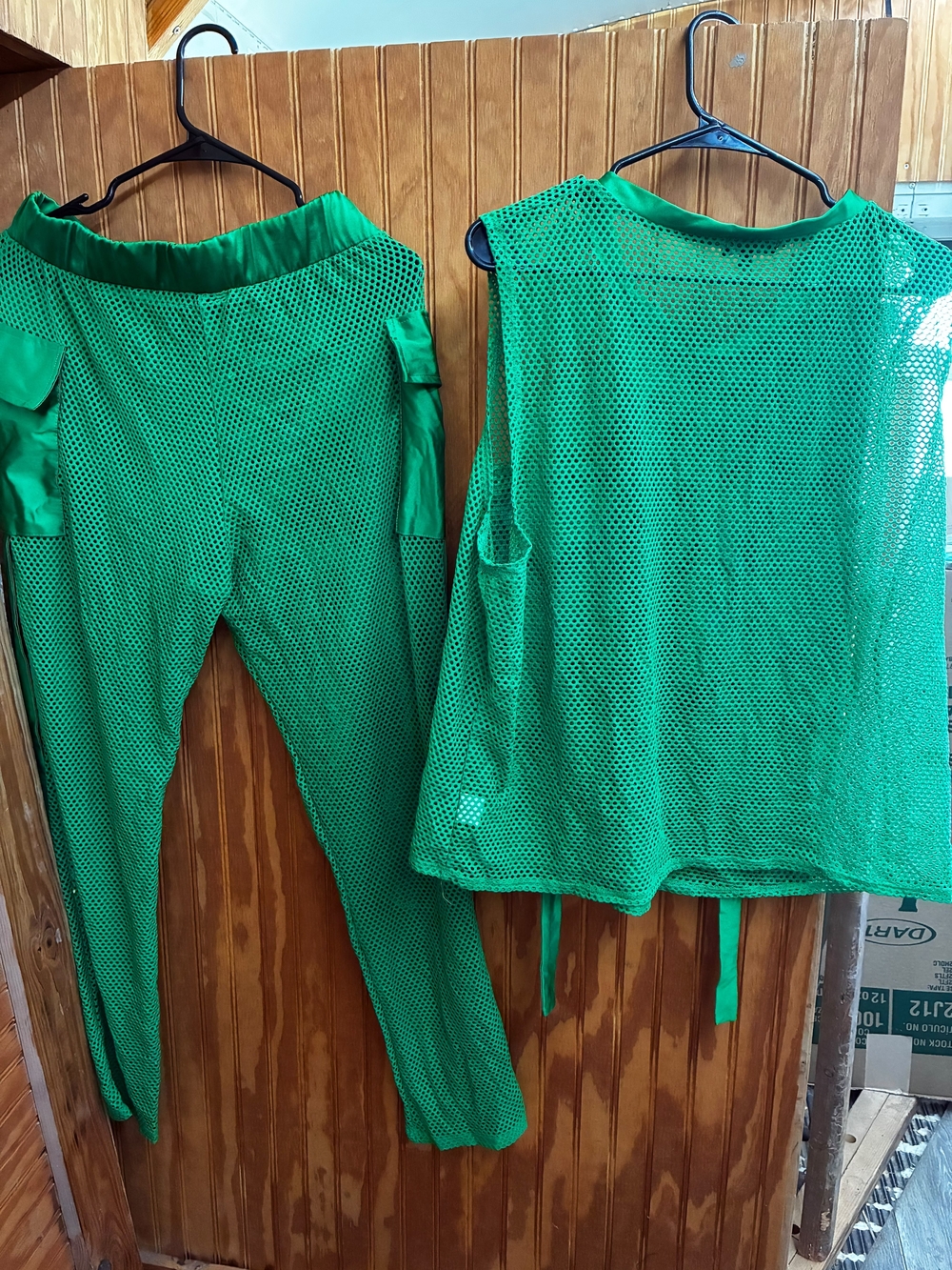 JULIA Green Mesh Two-Piece Set Size XL Like New